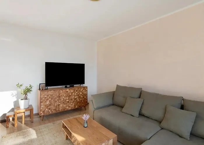 Oase Mit Kueche, Smart Tv